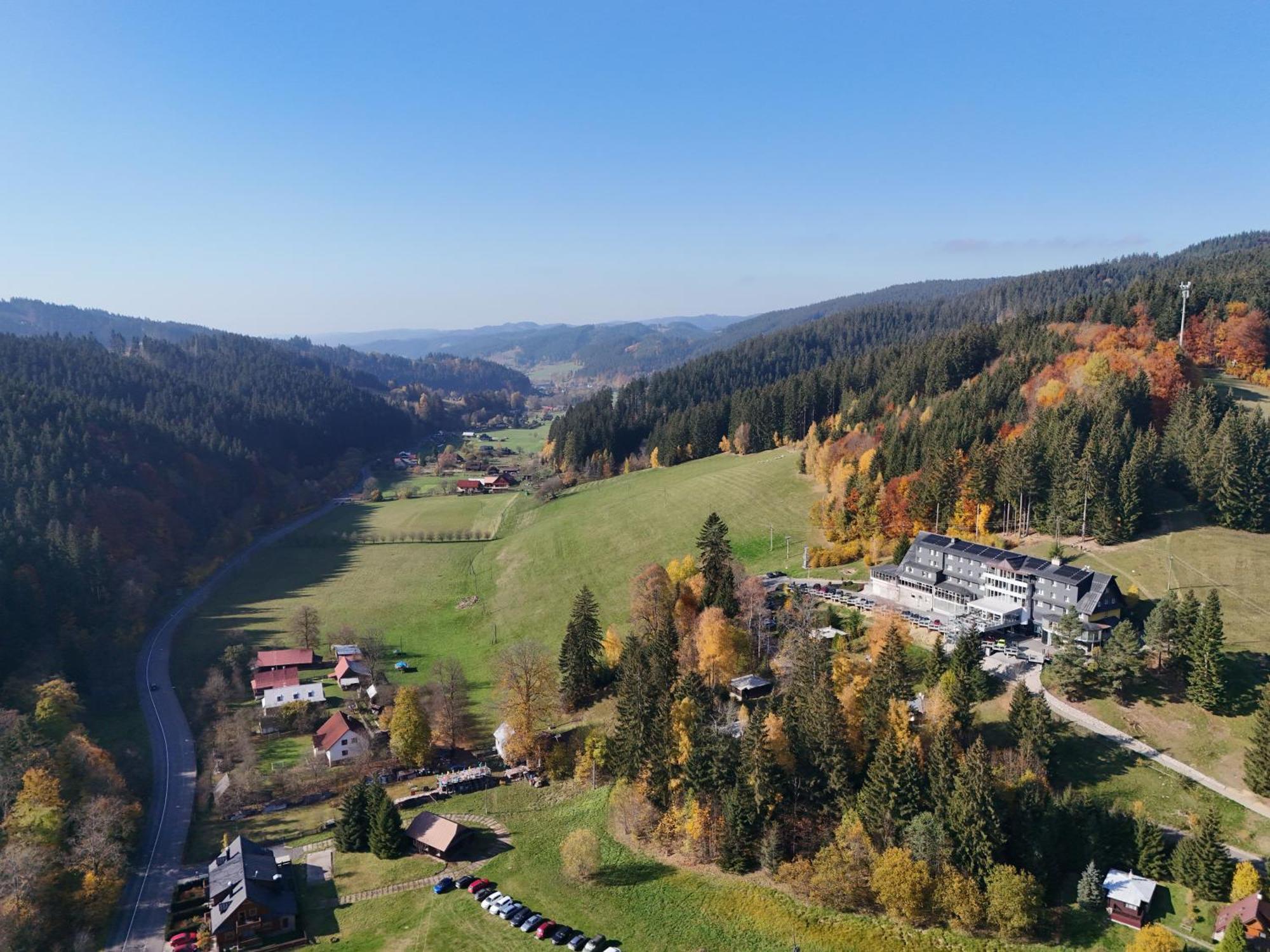 Spa Hotel Lanterna Velké Karlovice Εξωτερικό φωτογραφία
